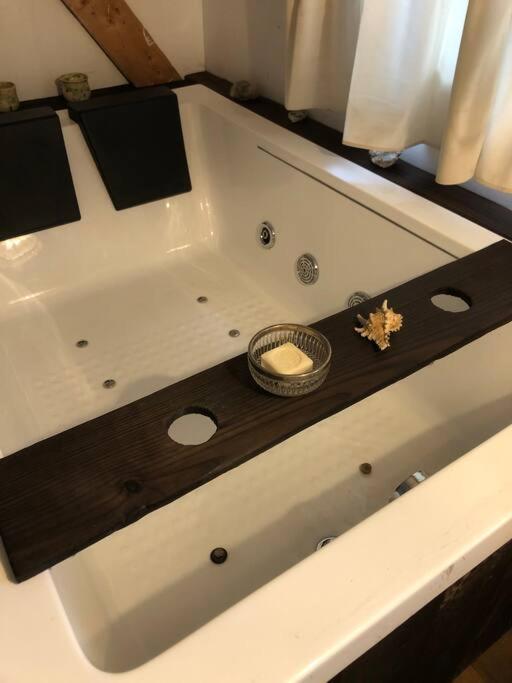 Cosy Cabane Boise Solaire, Balneo Bath Et Toilette Seche A La Ferme Мимизан-Плаж Экстерьер фото